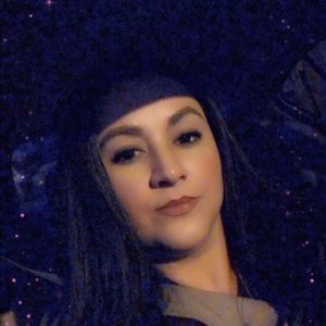 Meet your Posher, Evelyn